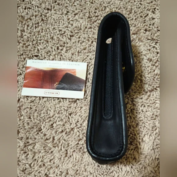 Coach Vintage 1995 Black Leather Cell Phone Case - Picture 4 of 9